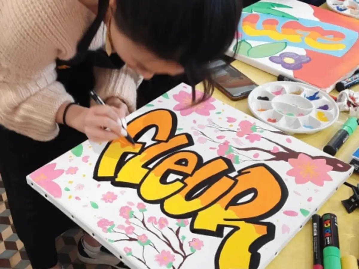 Atelier graffiti sur toile à Paris 14ème