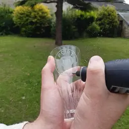 Atelier gravure sur verre : Ramène ton verre ! (Ou prends-en un des nôtres)