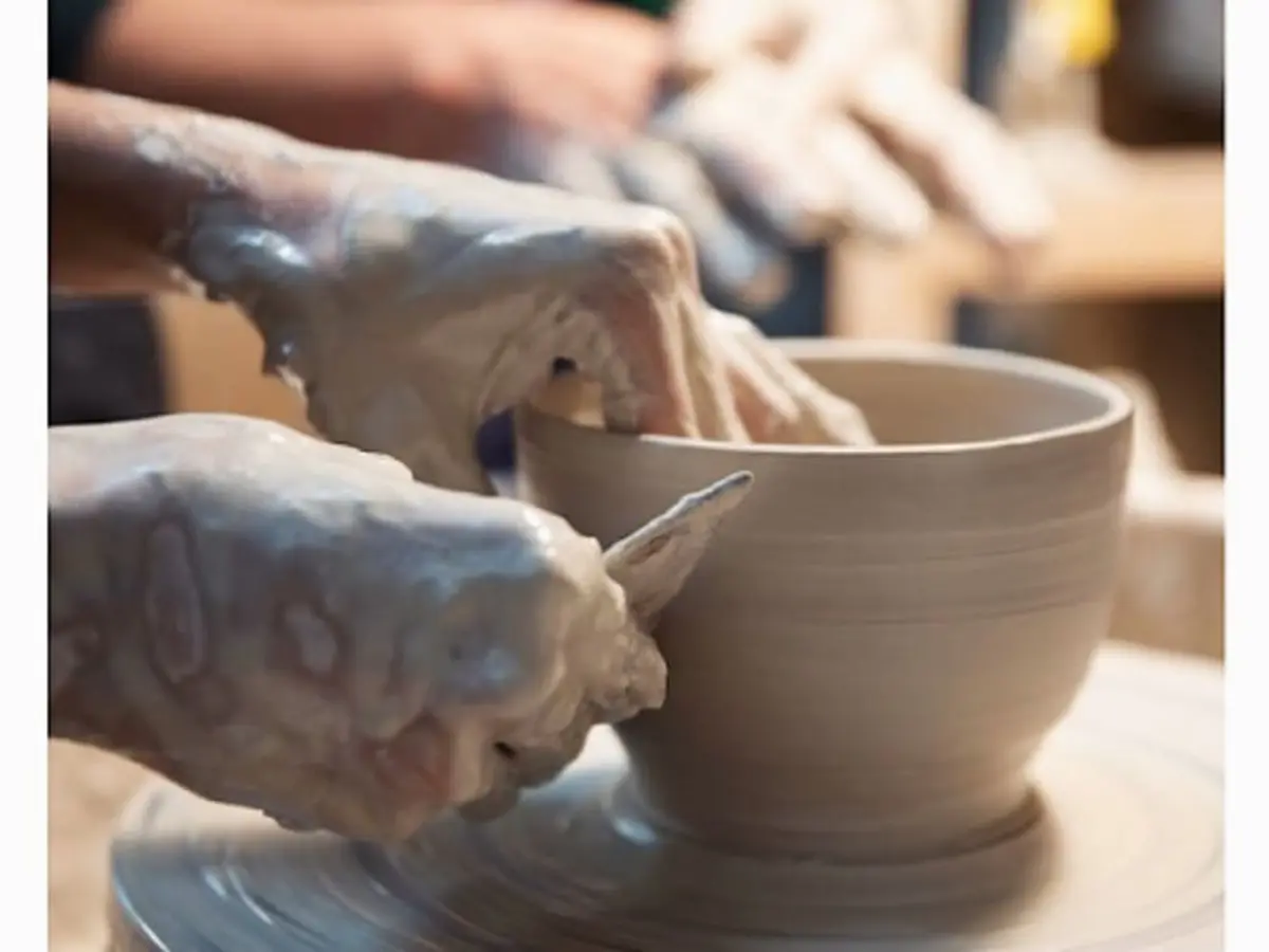 Atelier initiation au tour de potier aux Lilas