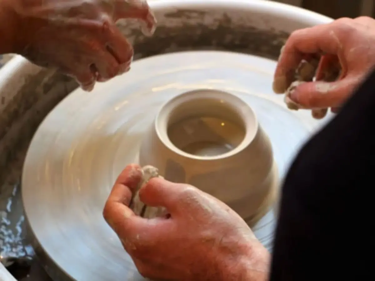 Atelier Initiation au tour de potier aux Lilas (93)