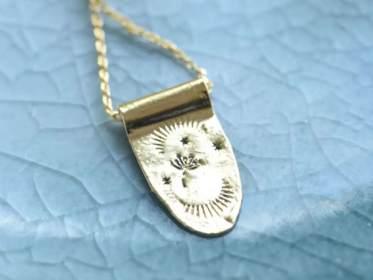 Atelier initiation : création d'un bijou gravé à Paris