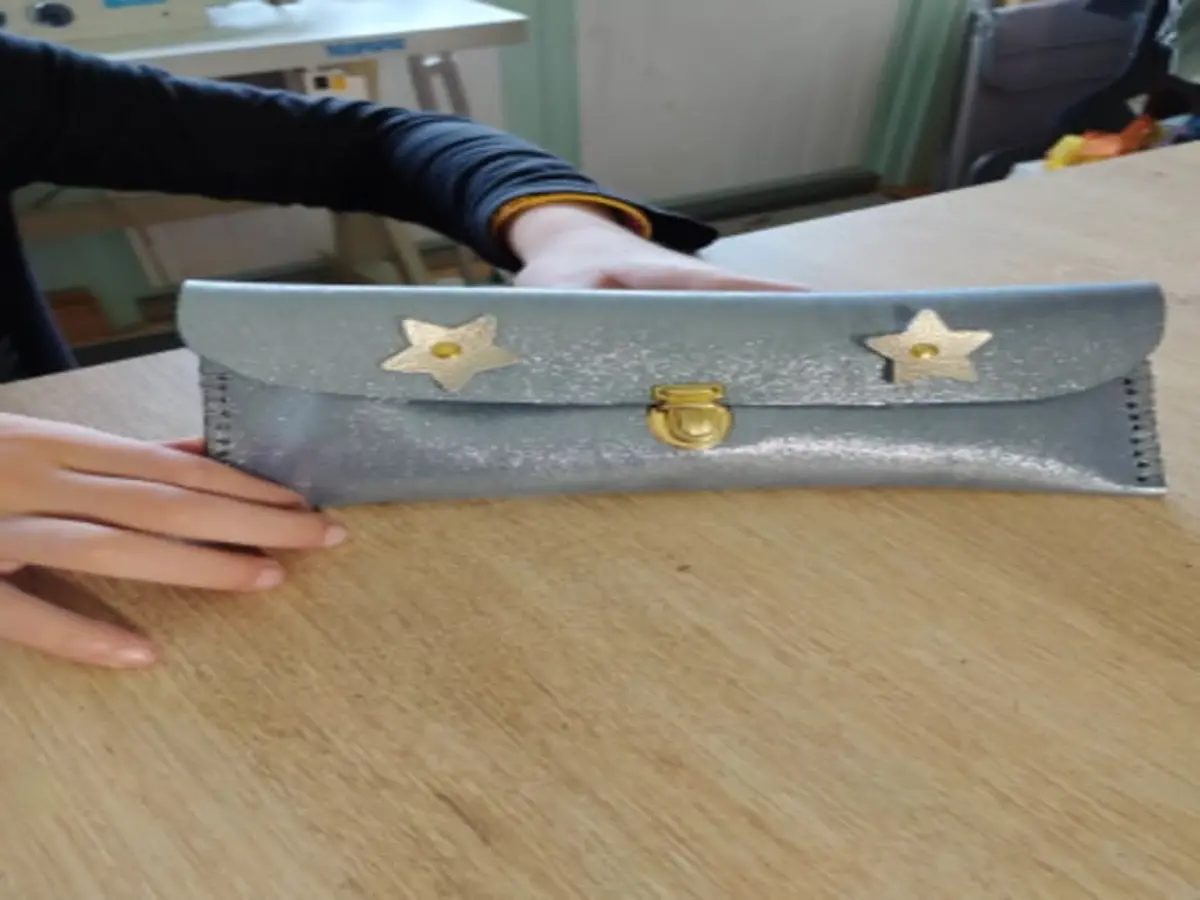 Atelier initiation maroquinerie parent-enfant à Talence (33)