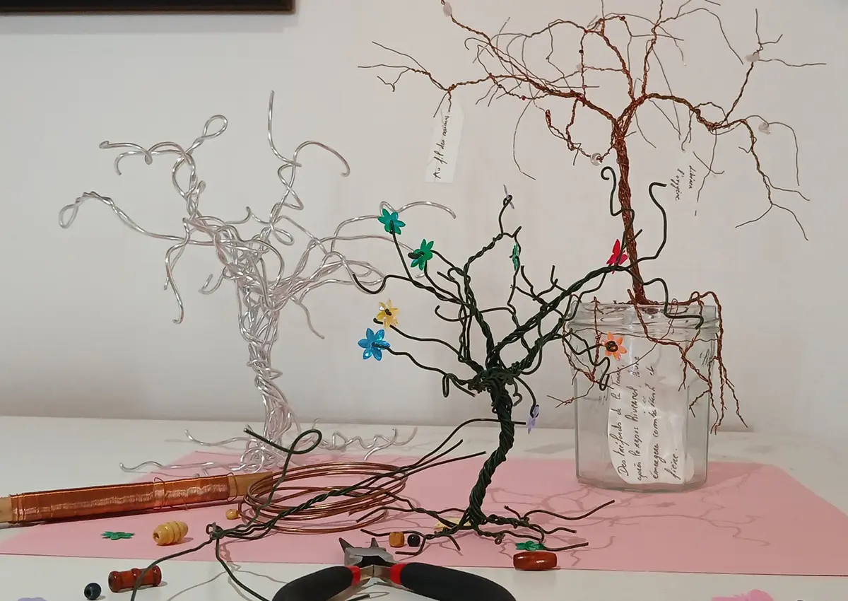 Atelier Jeunes au Musée Marzelles : Sculpter un arbre en fil de fer