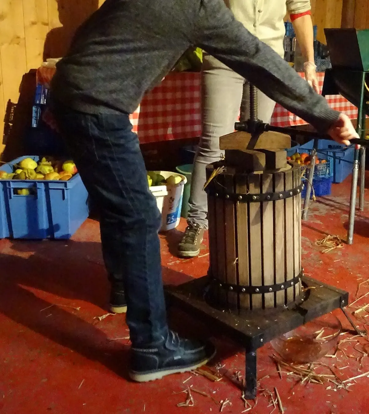 Atelier jus de pomme - Ferme-musée du Cotentin