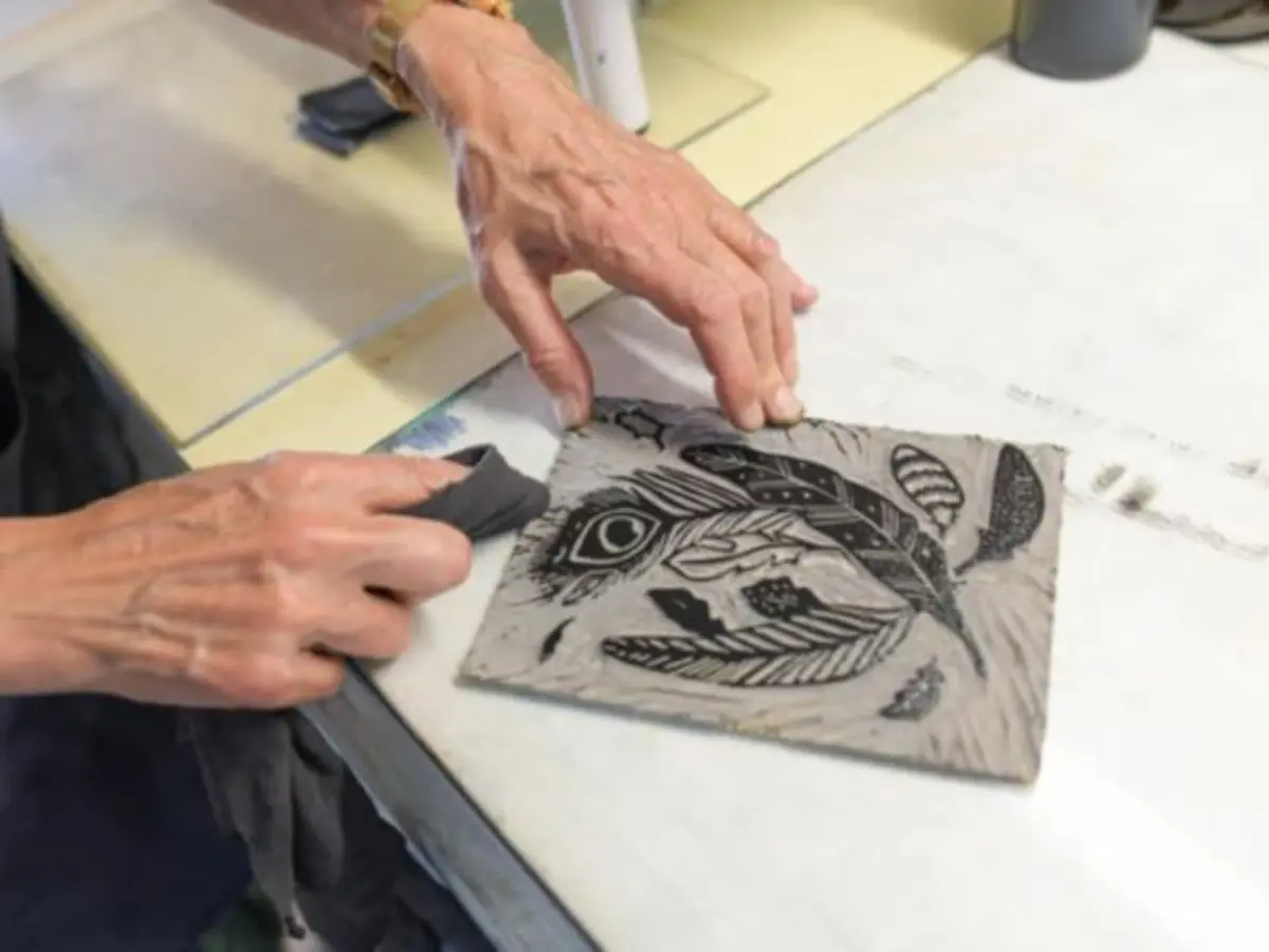 Atelier linogravure &agrave; Inzinzac-Lochrist (56)
