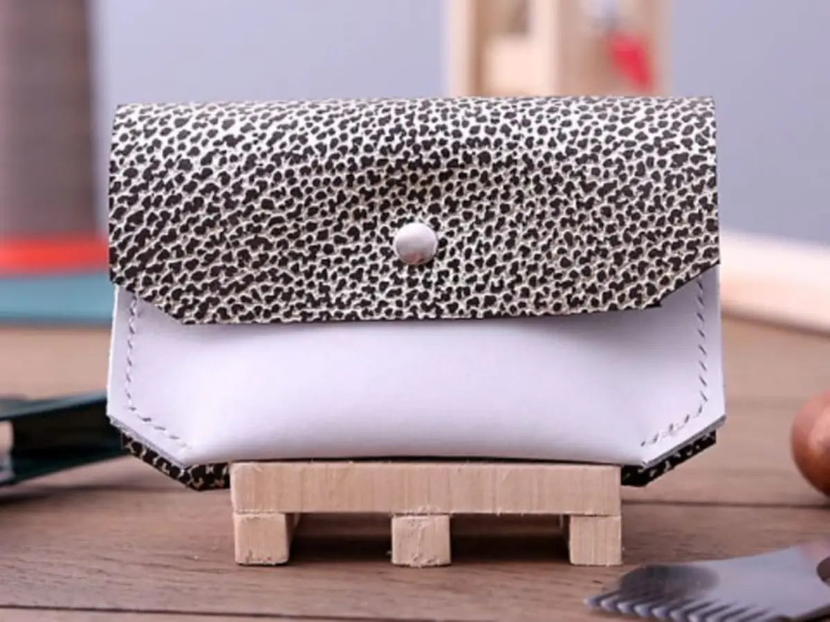 Atelier maroquinerie cousu main à Lyon (69)