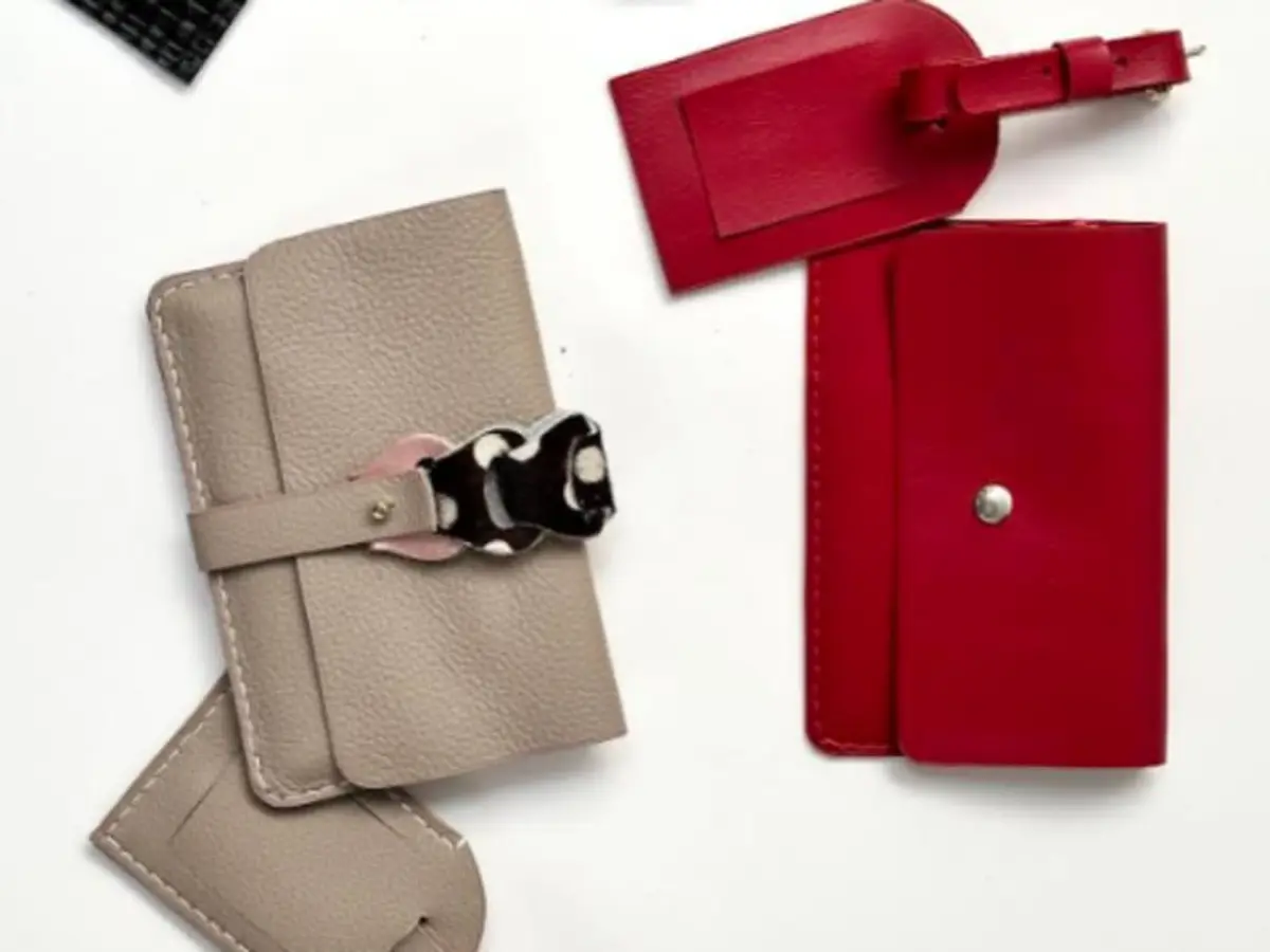 Atelier maroquinerie création d'un set de voyage à Paris 11ème