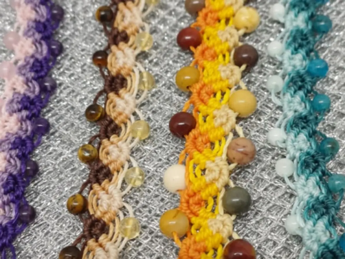Atelier micro-macramé avec perles naturelles à Bordeaux (33)