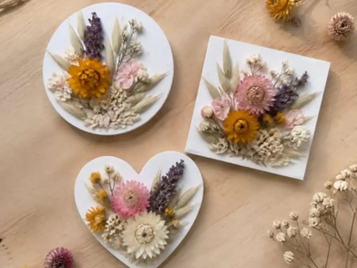 Atelier mini-cadres fleuris aimantés à Montegut (32)