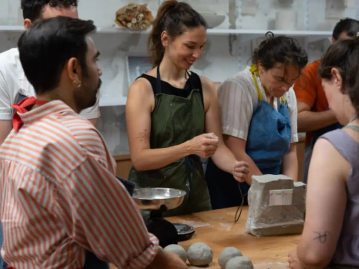Atelier modelage création d'une cafetière à Marseille 6ème