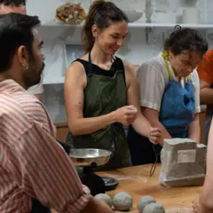 Atelier modelage création d'une cafetière à Marseille 6ème