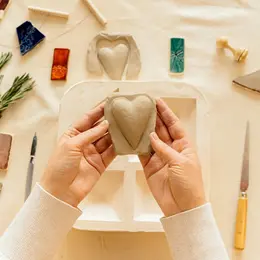 Atelier modelage intergénérationnel