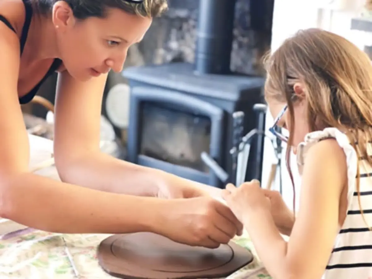Atelier Modelage parent/enfant à Saint-Remy (24)
