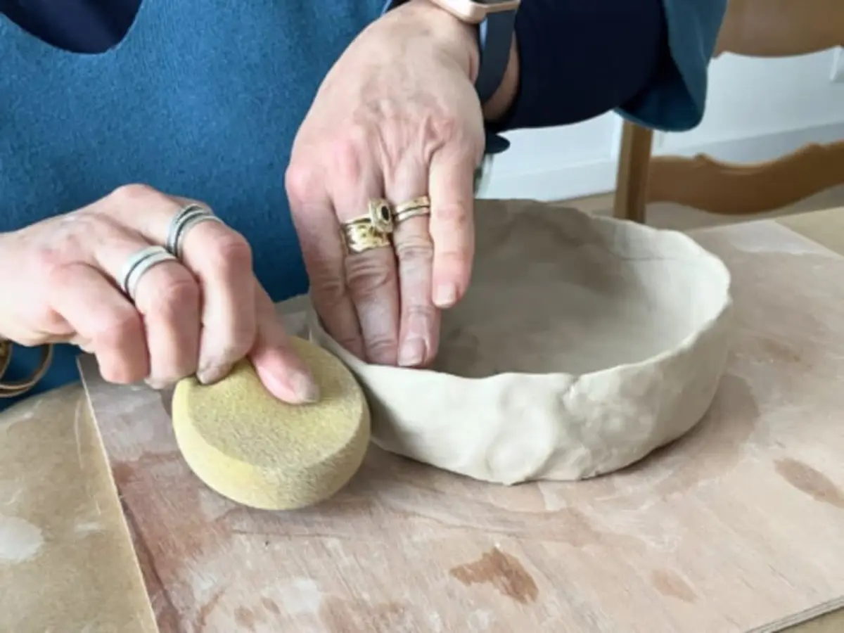 Atelier modelage sur céramique à Clarensac (30)