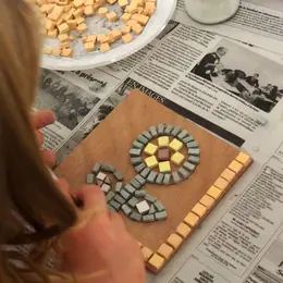 Atelier mosaïque romaine, au Musée gallo-romain