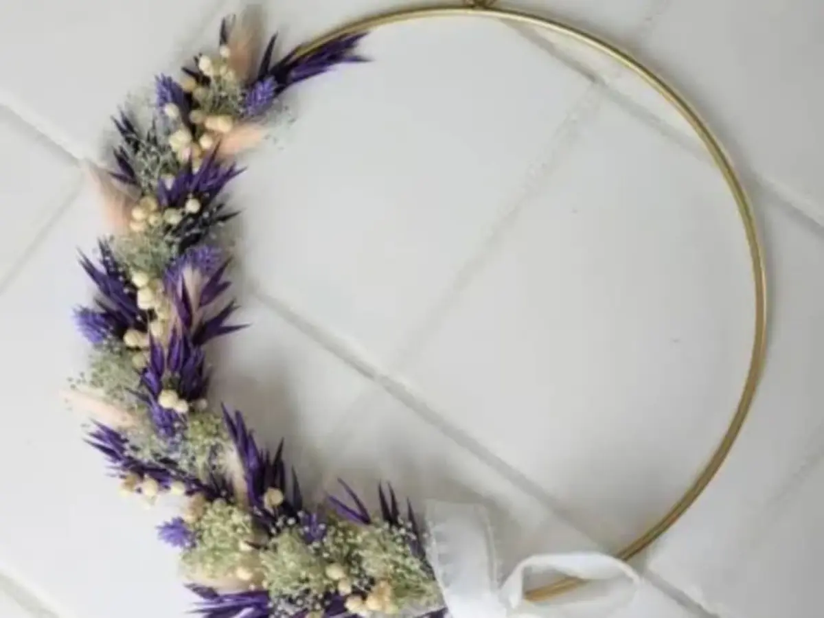 Atelier moyenne couronne de fleurs s&eacute;ch&eacute;es &agrave; Nantes (44)