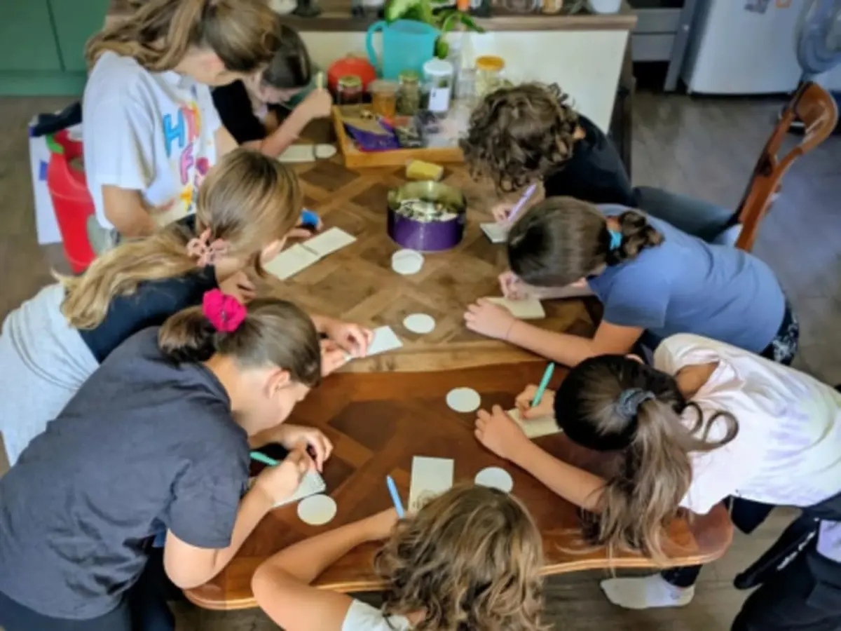 Atelier parent/enfant création d'un grimoire à Villefranche (69)