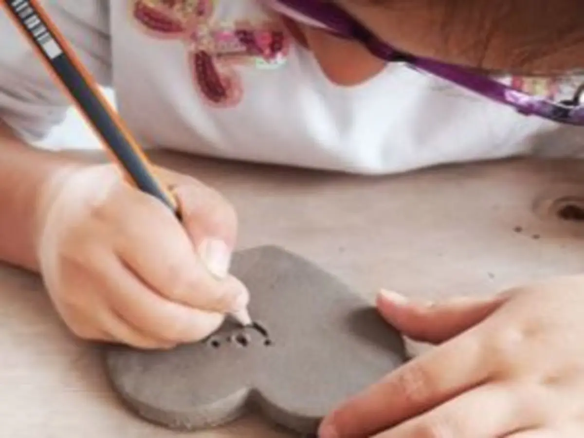 Atelier Parent/enfant création en céramique à Fontaine (38)