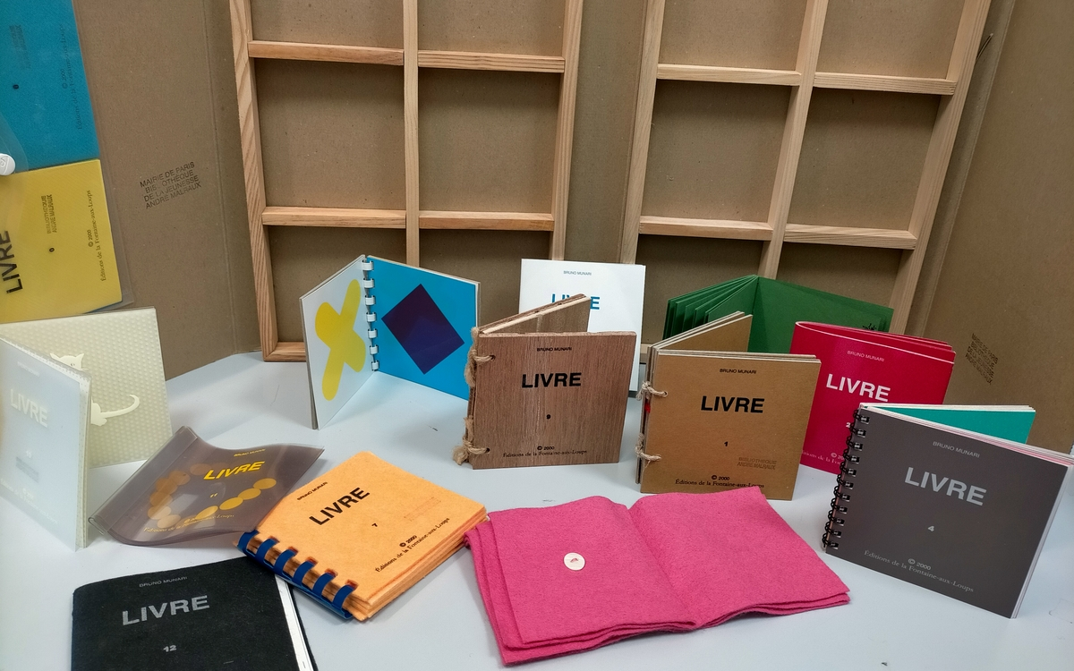 Atelier parents-enfants autour des pré-livres de Bruno Munari : manipulation puis fabrication