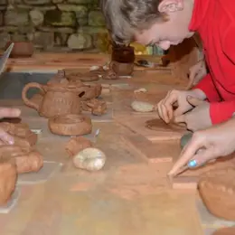 Atelier-patrimoine (6-12 ans) : poterie néolithique