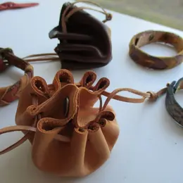 Atelier-patrimoine (6-12 ans) : travail du cuir