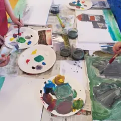 Atelier peinture et collage pour enfant à Arnage (72)