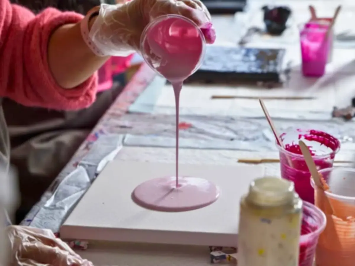 Atelier peinture fluide Pouring à Méry-sur-Oise (95)