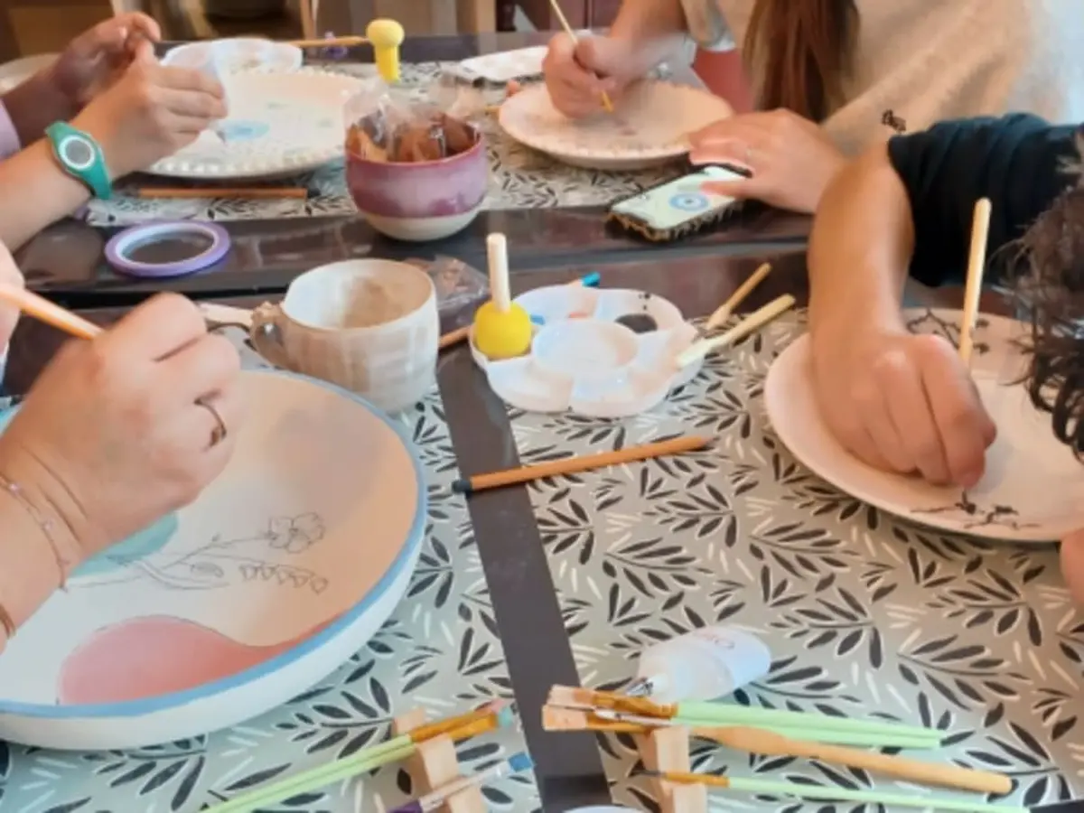 Atelier peinture sur céramique à Salaunes (33)