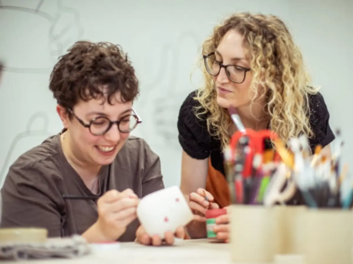 Atelier peinture sur céramique à Toulouse (31)