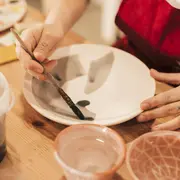 Atelier peinture sur céramique avec Eva Poterie