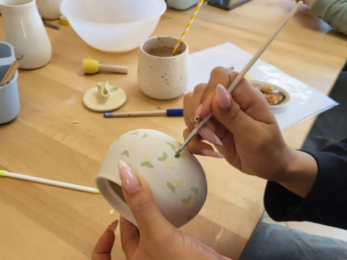 Atelier peinture sur céramique & gourmandise à Libourne (33)
