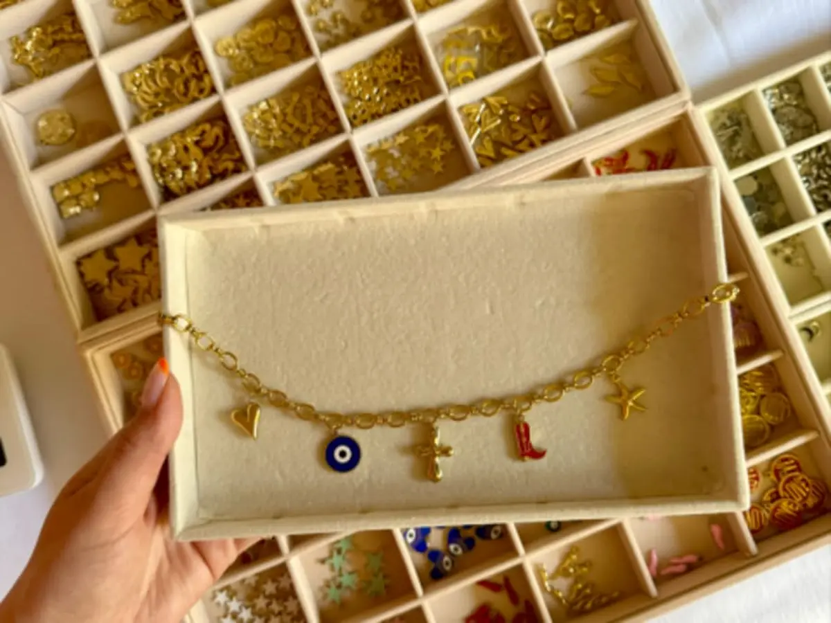 Atelier personnalisation d'un bracelet avec charms à Nancy (54)