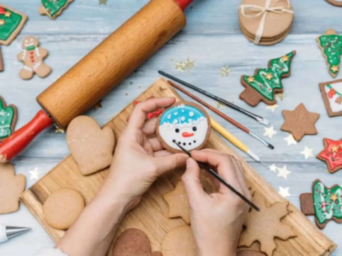 Atelier petits gâteaux de Noël à Montardon (64)