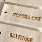 Atelier porcelaine plaques de bonheur à Clichy (92)