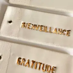 Atelier porcelaine plaques de bonheur à Clichy (92)