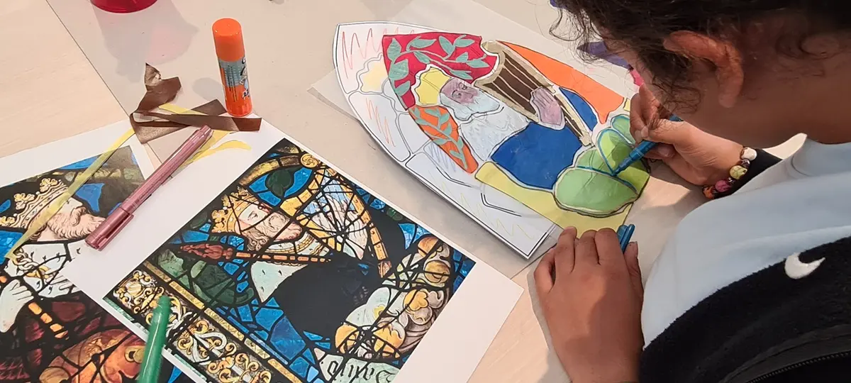 Atelier réinvente les vitraux de l'abbatiale