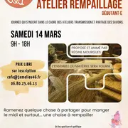 Atelier rempaillage au 3ème lieu