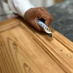 Atelier rénovation et relooking meuble en bois à Bordeaux (33)