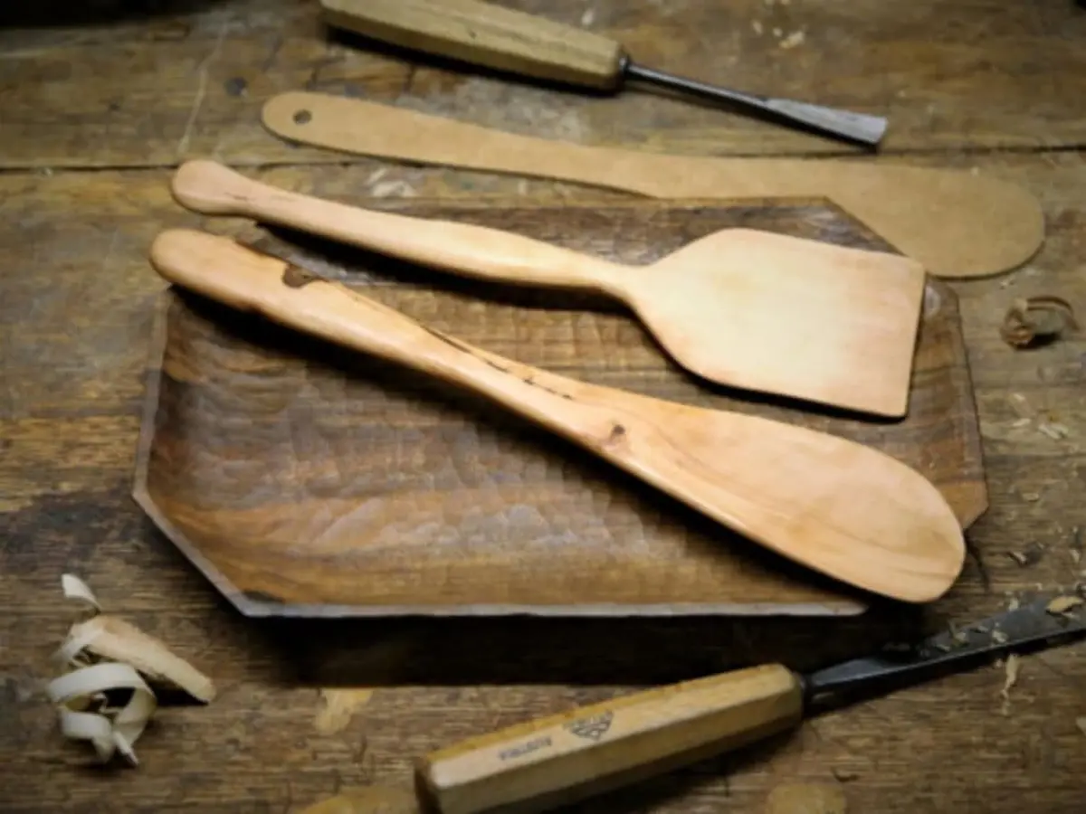 Atelier sculpture d'une cuillère en bois à Montrond-les-Bains (42)