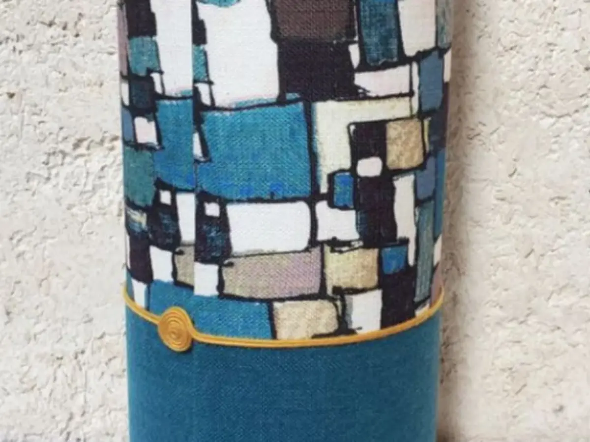 Atelier tapisserie abat-jour à Pont-de-Buis (29)