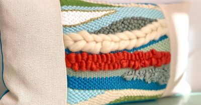 Atelier tissage d'une housse de coussin &agrave; Montauban (82)