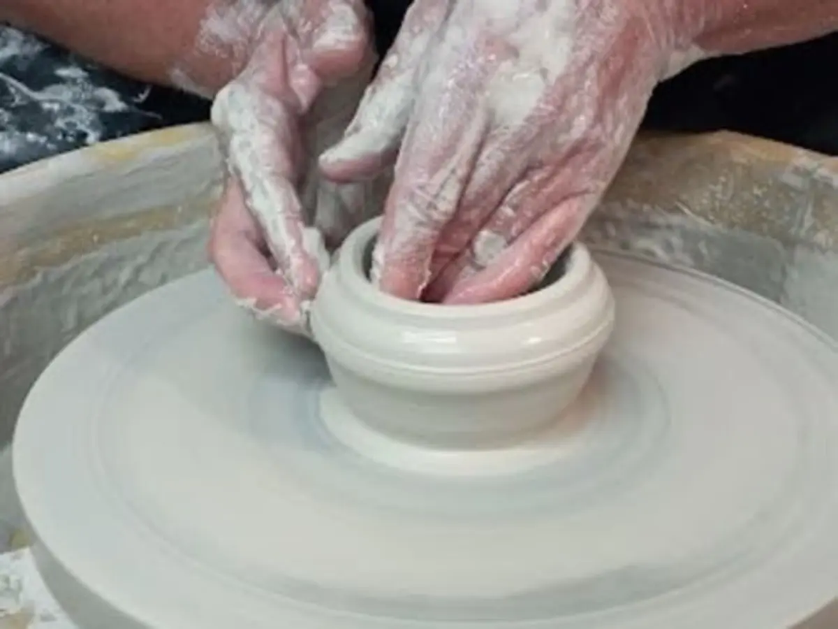 Atelier tournage céramique à Avignon (84)