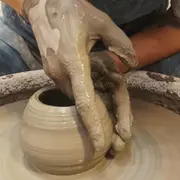Atelier tournage en Céramique à Marseille 2ème