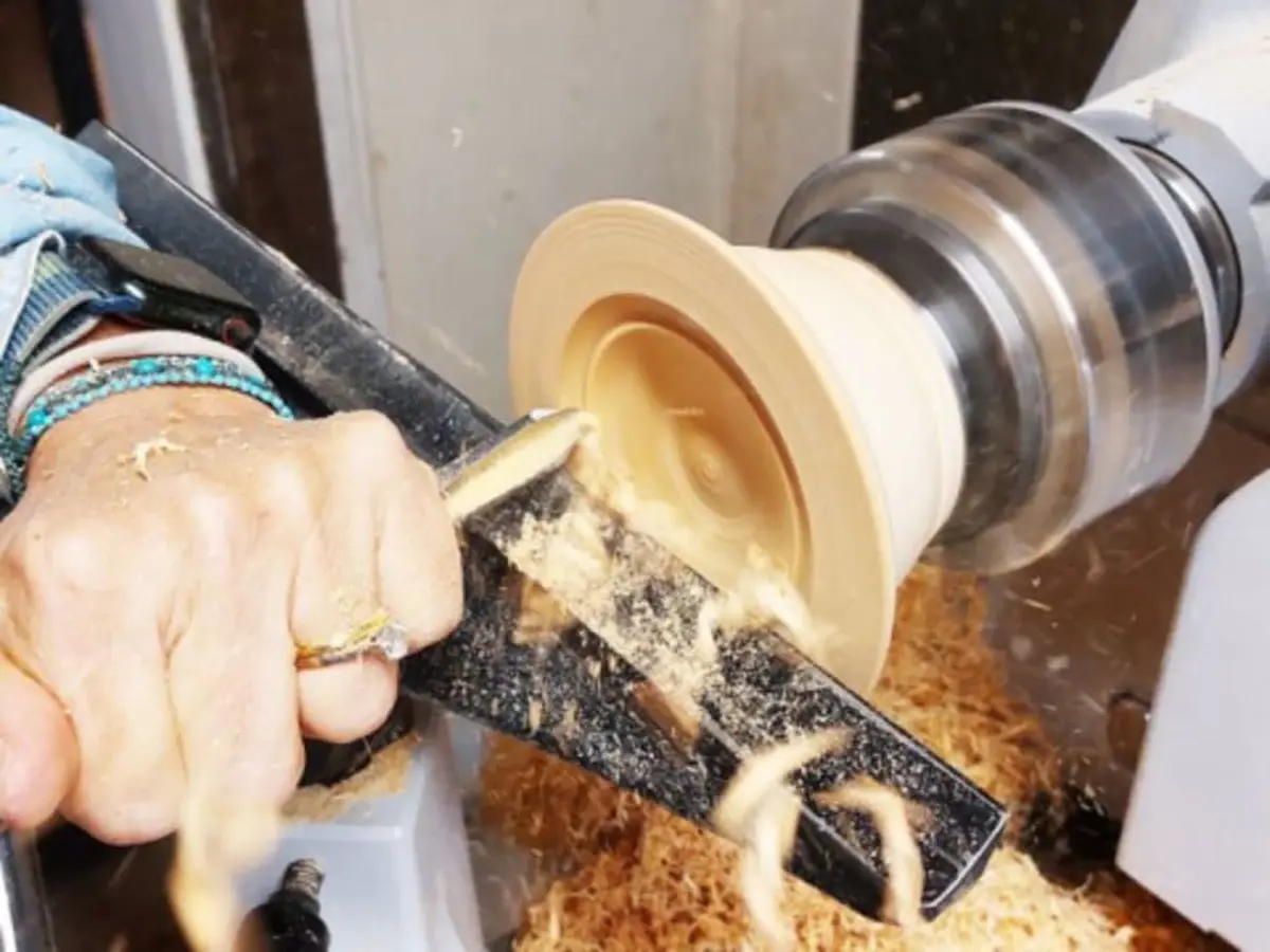 Atelier tournage sur bois à Bielle (64)