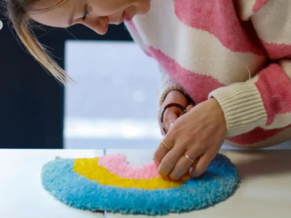Atelier Tufting création d'une pièce décorative à Toulouse (31)