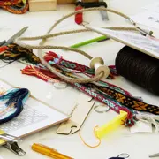 Atelier vacances de Noël : tissage baltique