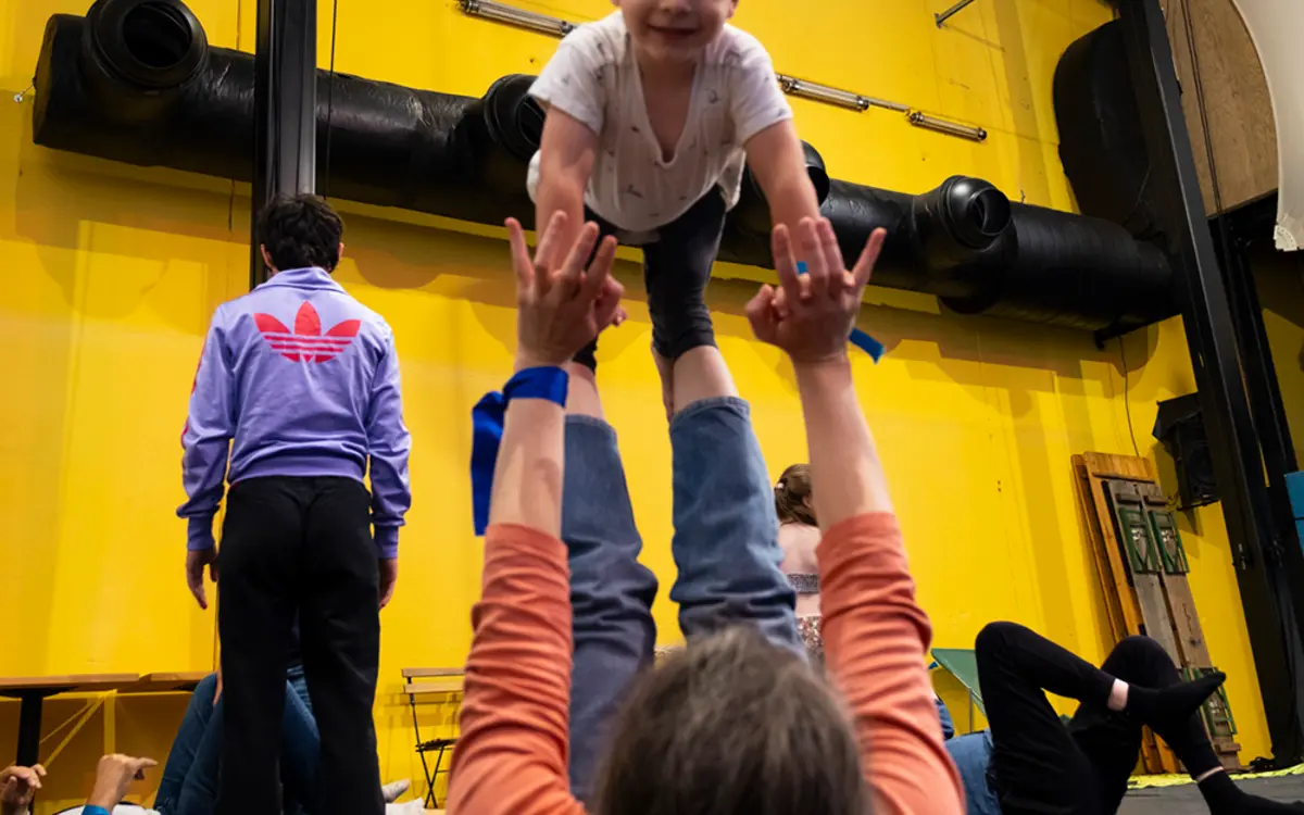 Ateliers cirque baby-parents pour s'amuser en famille