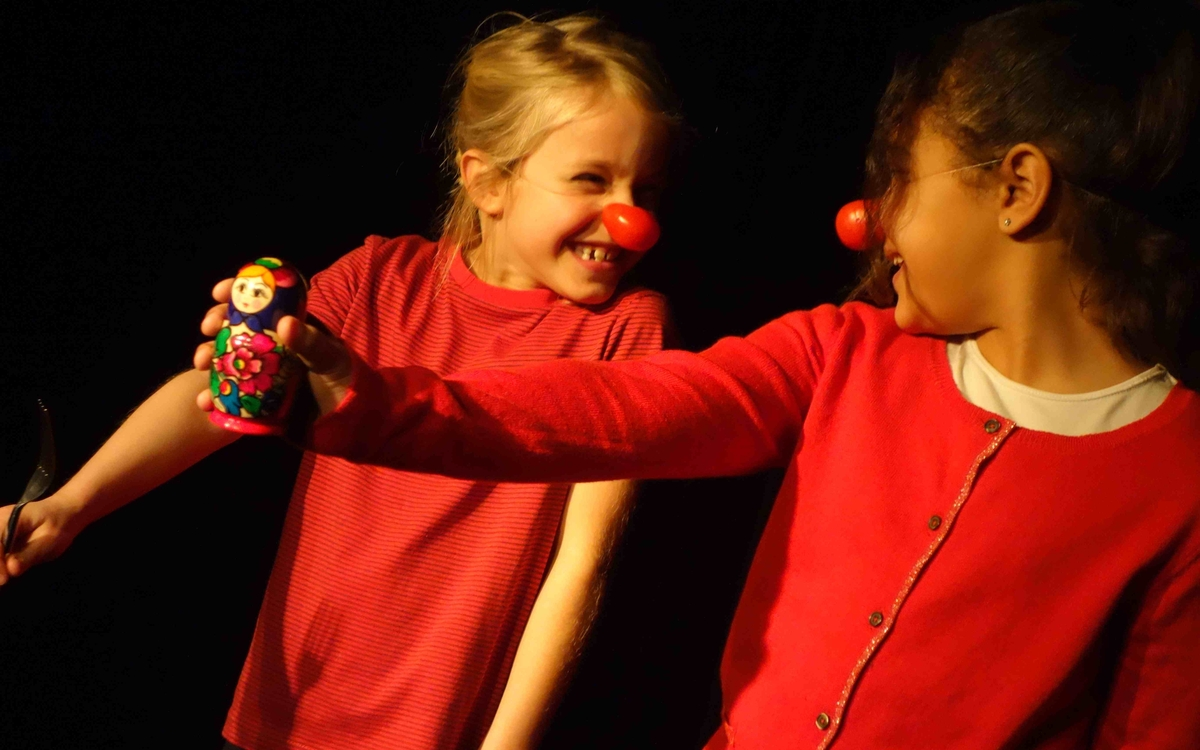 Activités, enfants, Langue des signes, LSF, Ateliers, Théâtre, Éveil théâtral, Danse, Hip-hop, hiphop, Comédie musicale, Clown, Improvisation, éveil musical, musique, yoga, acting in english, anglais, philo, 2018-2019, cours, activités, loisirs, ados, béb