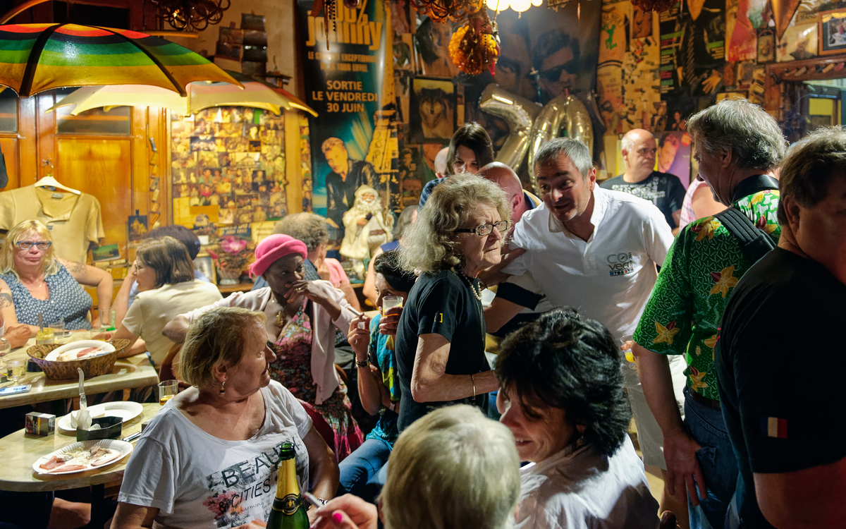 Trois ans avec la Mère Lapipe, son chien et ses amis.