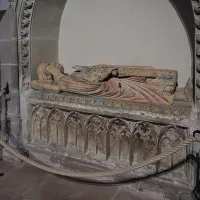 Au fond de l'abbaye, le gisant d'Eberhard, fondateur de Murbach, est toujours intact &copy; Wladyslaw Benutzer
